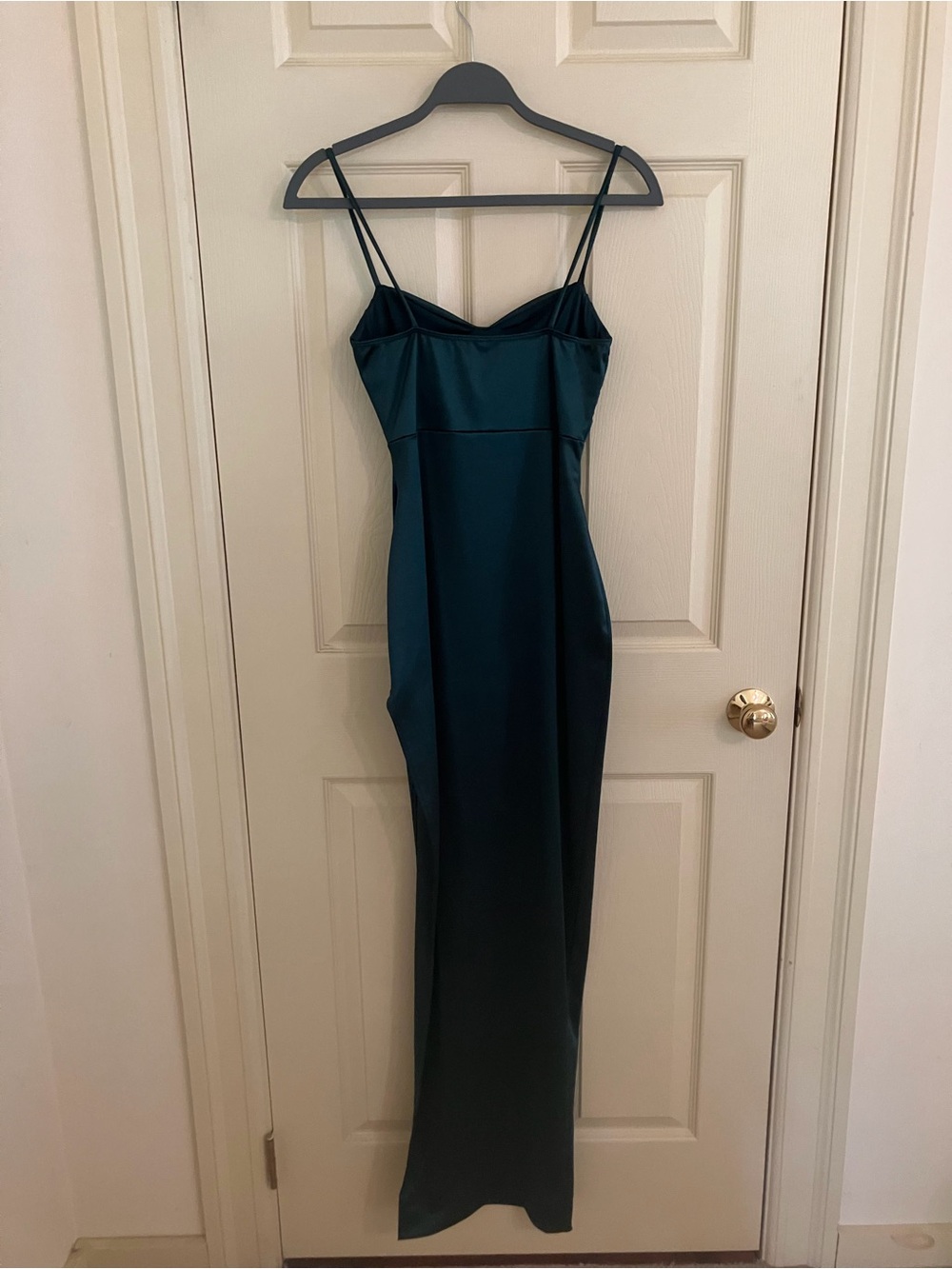 Windsor Hunter Green Satin Gown - Picture 2 of 2